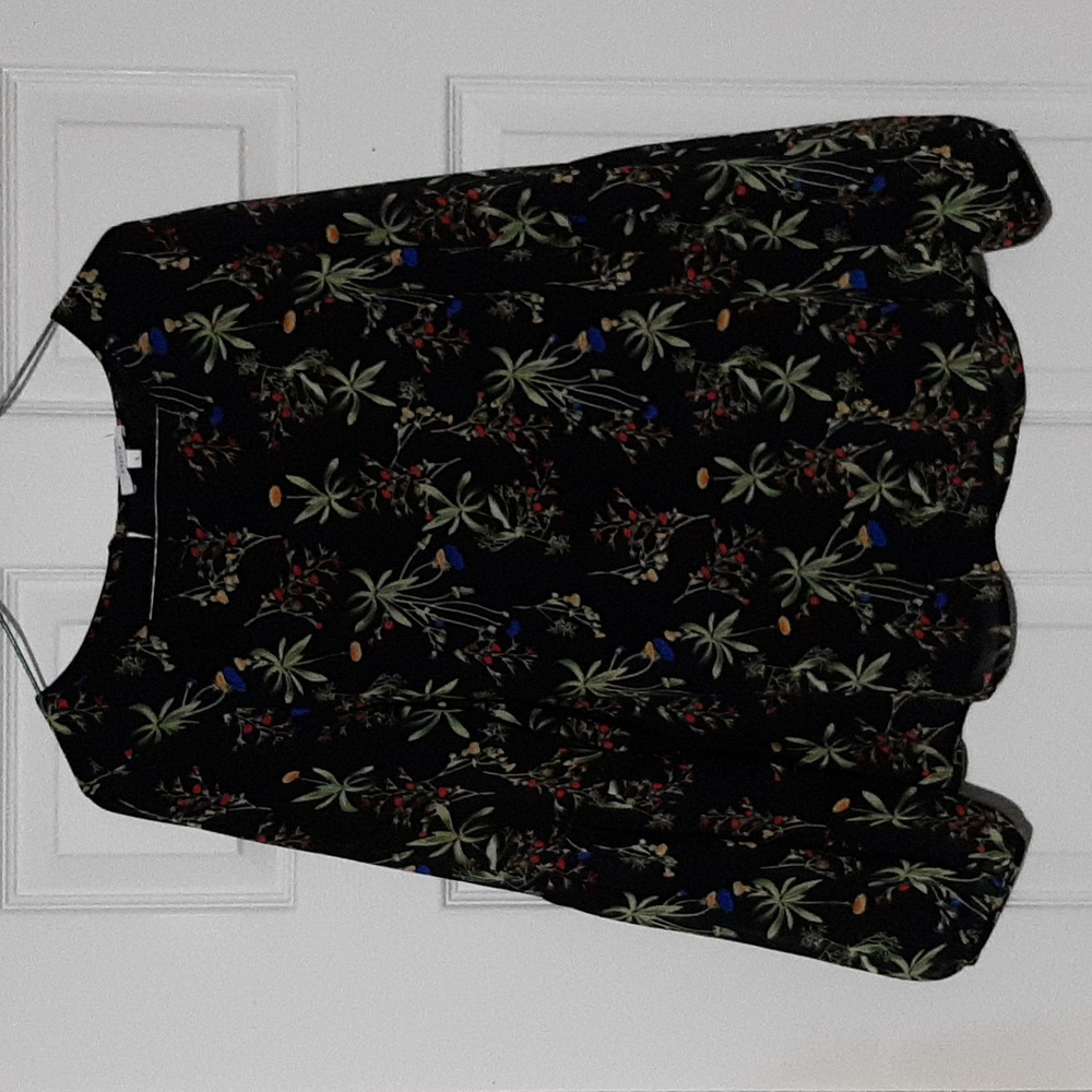 Black and floral pattern Maette long sleeved blouse